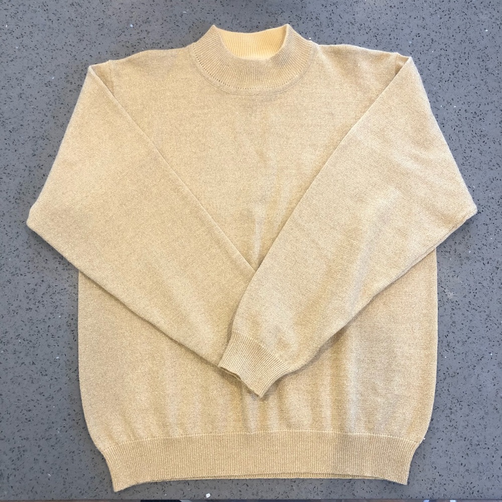 Cardigan Size L  gold with metallic undertone